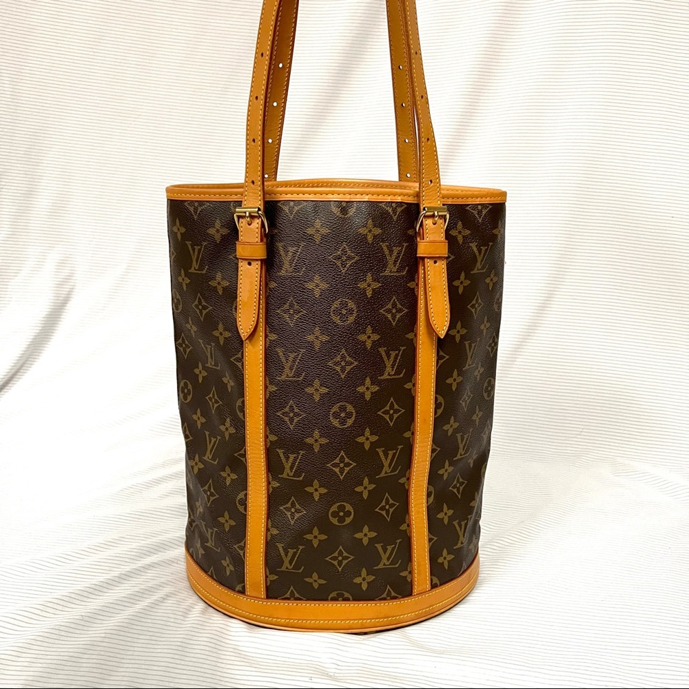 ‼️SOLD‼️ Louis Vuitton Bucket GM - EXCELLENT Condition!!